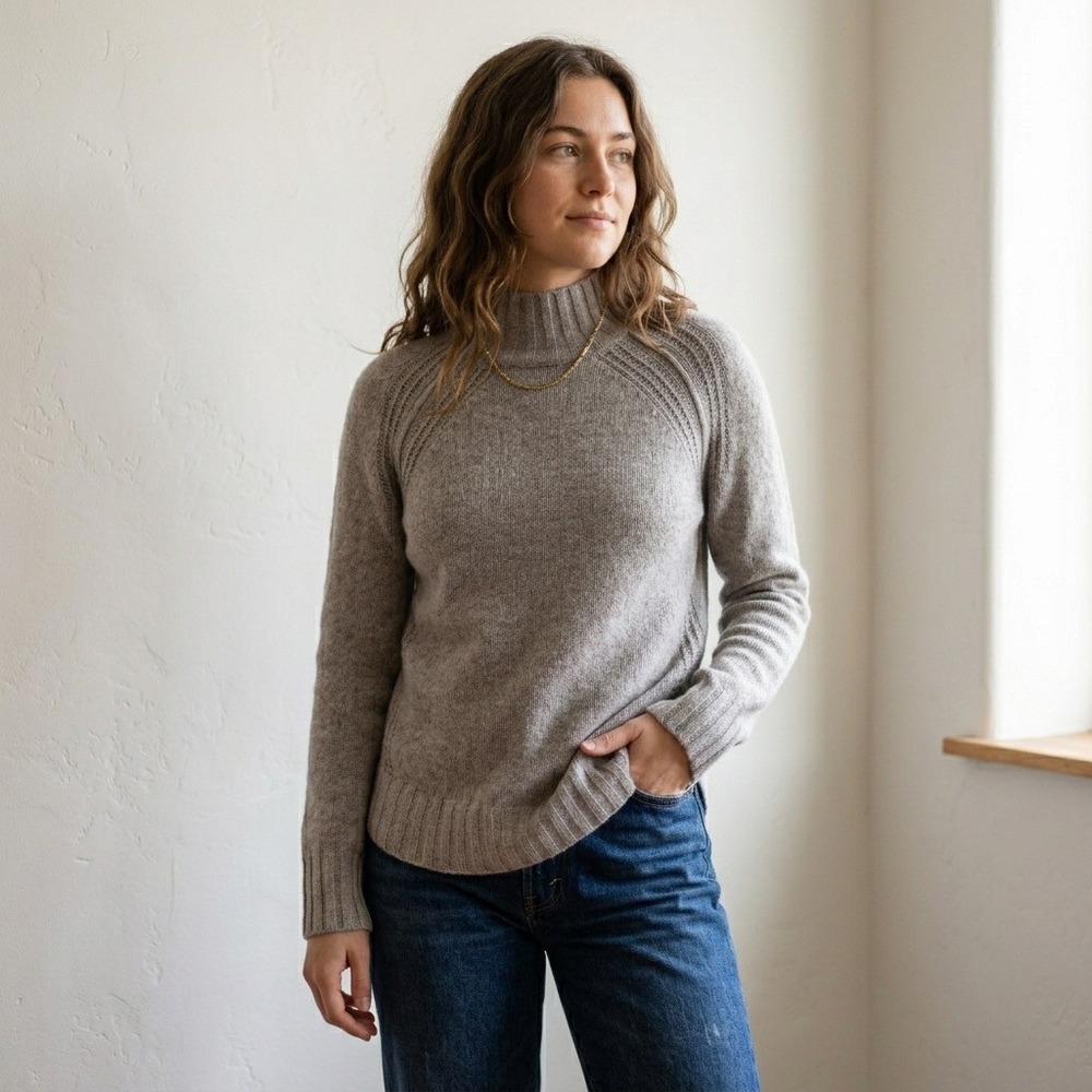 360 Cashmere Womens Sweater Medium Grey Mock Neck Pointelle Raglan Luxury Soft